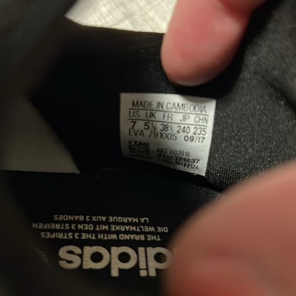 Women’s adidas Swift Run sneaker. Size 7 - Picture 5 of 6